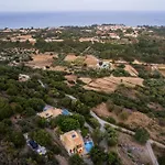 Zoe Βίλα Ρατζακλί
