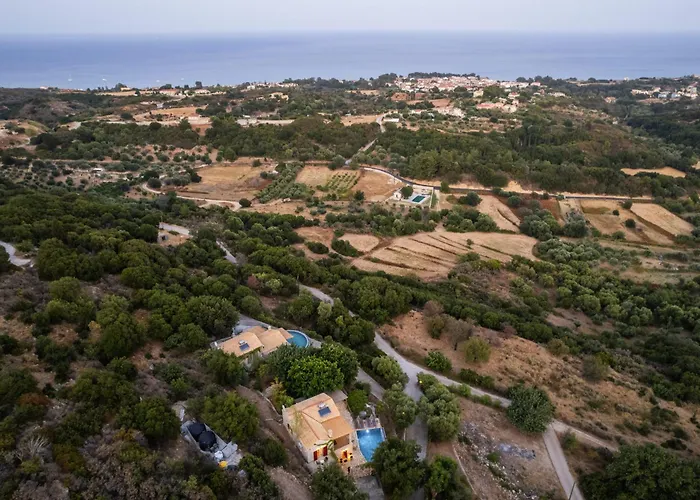 Zoe Villa Ratzaklíon