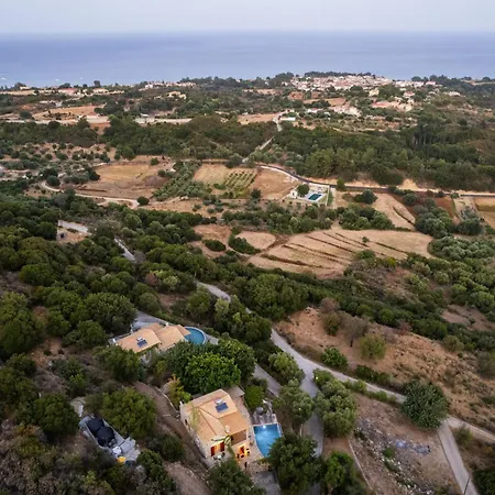 Zoe Villa Ratzaklíon